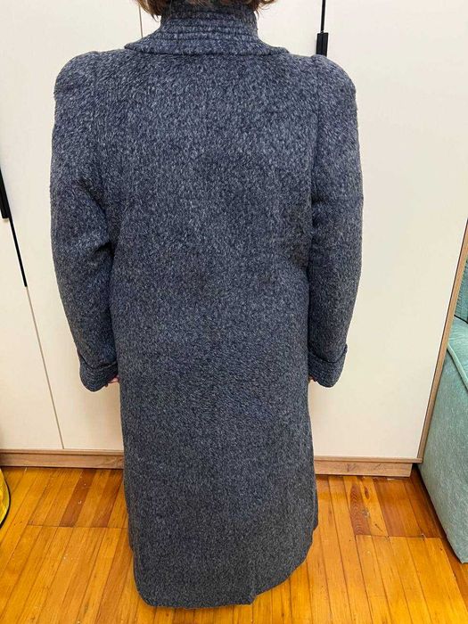 Шерстяное пальто в идеальном состоянии