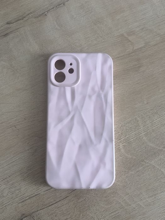 Продам чехлы на 12 айфон