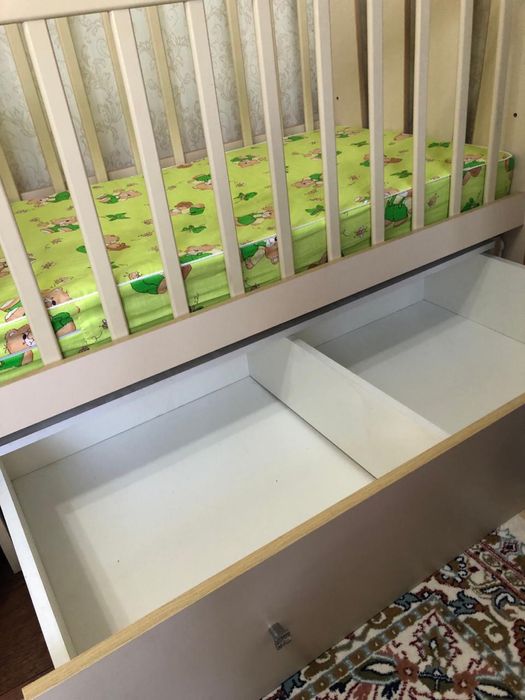 Продам детскую кроватку