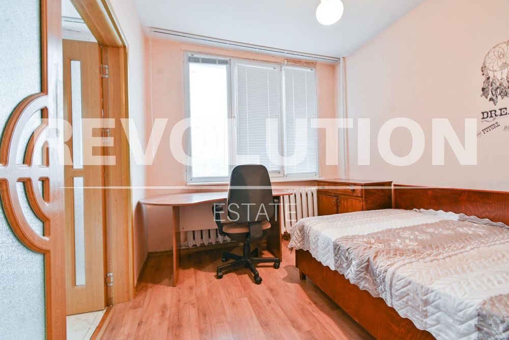 Тристаен апартамент в ж.к. Стрелбище.