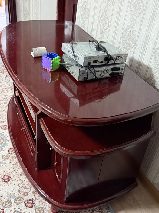Тумбочка на даром