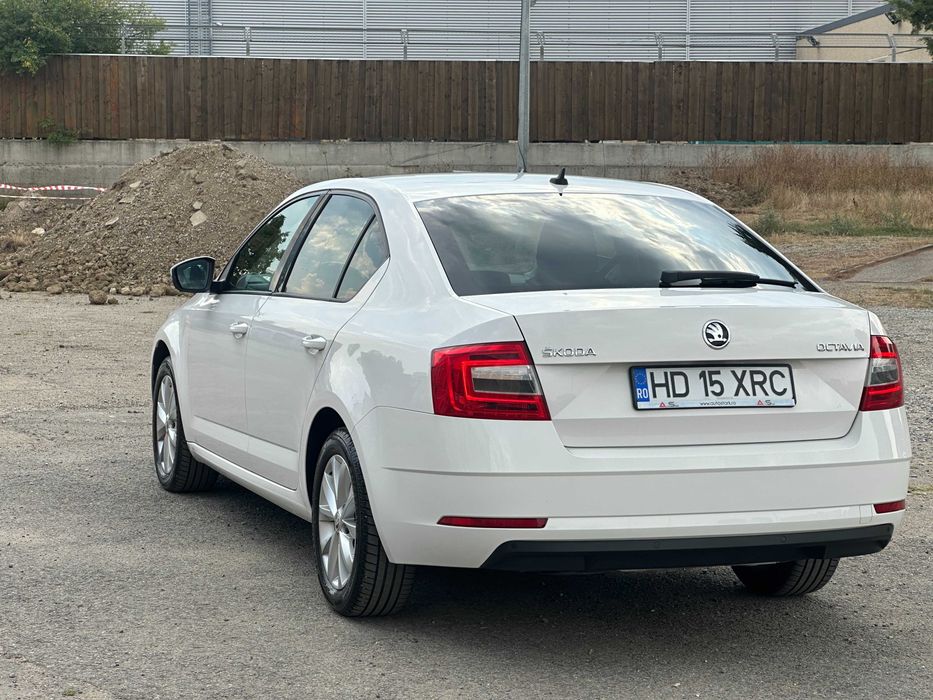 Skoda Octavia*1.6 diesel*af.2018*contract+fiscal pe loc*navigatie*Maxi-Dot !