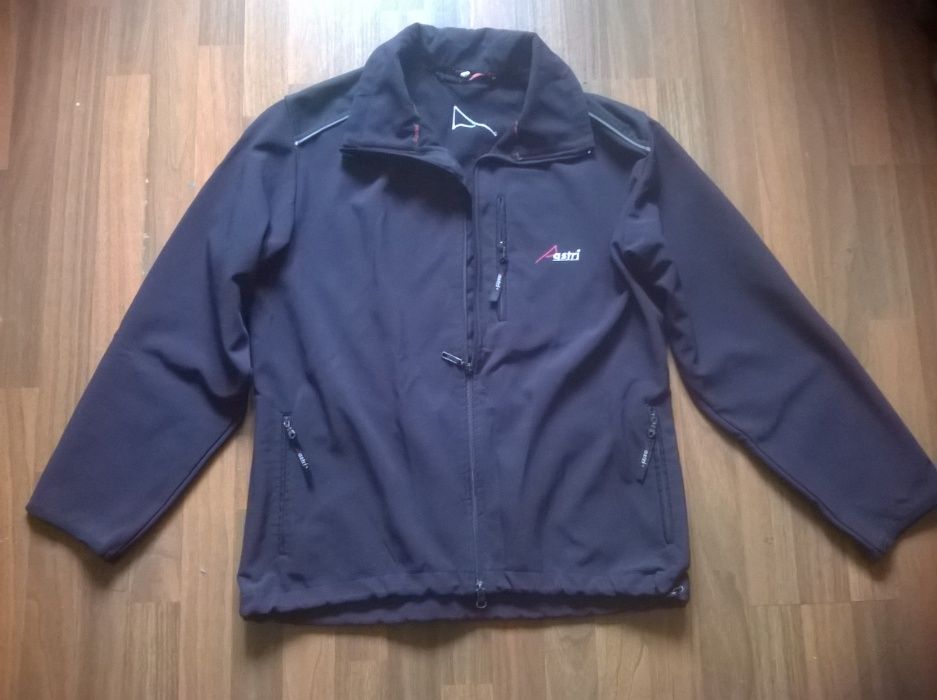 Vând geacă de firmă primăvară-toamnă (bărbați)