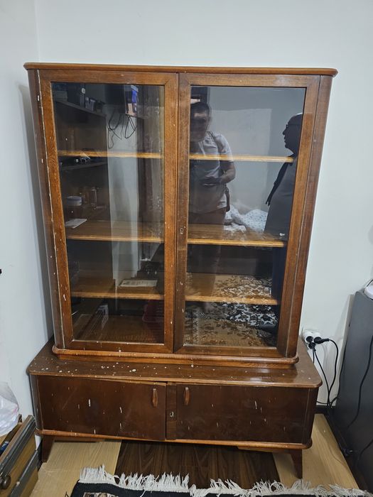 Витрина книжный шкаф сервант буфет