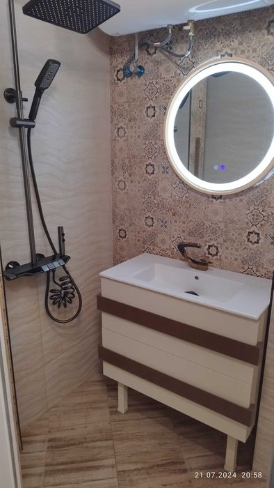 Продава се Двустаен апартамент в Русе, Център - 62 кв.м за 1468 €/кв.м - Снимка #19