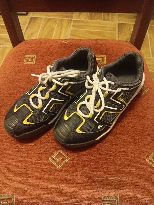 Продавам детски маратонки!