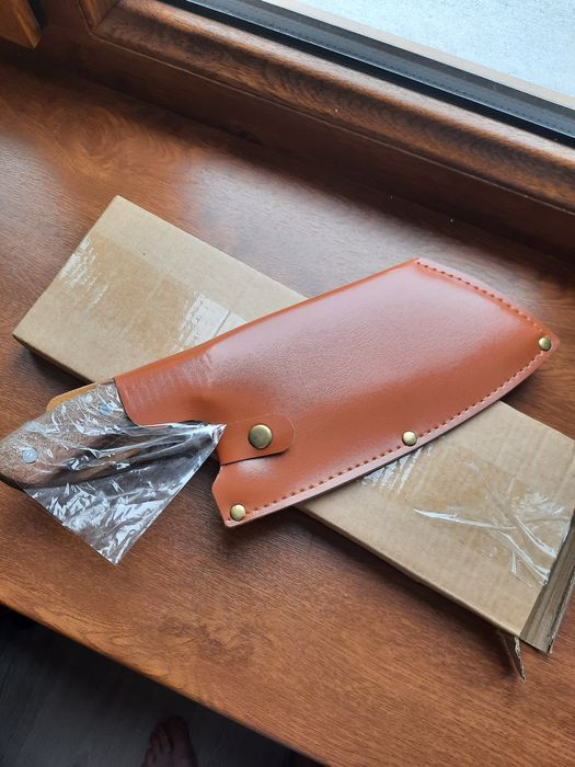 Продаю нож топорик