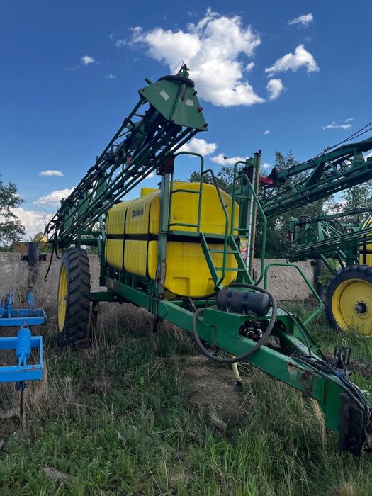 продам прицепной опрыскиватель SUMMERS