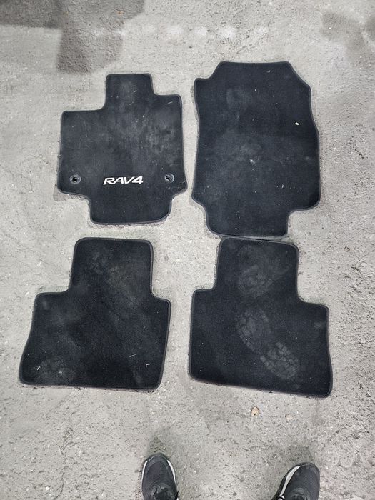 Стелки за Toyota Rav 4 2023г
