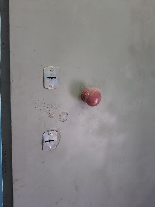 Продаётся входной дверь