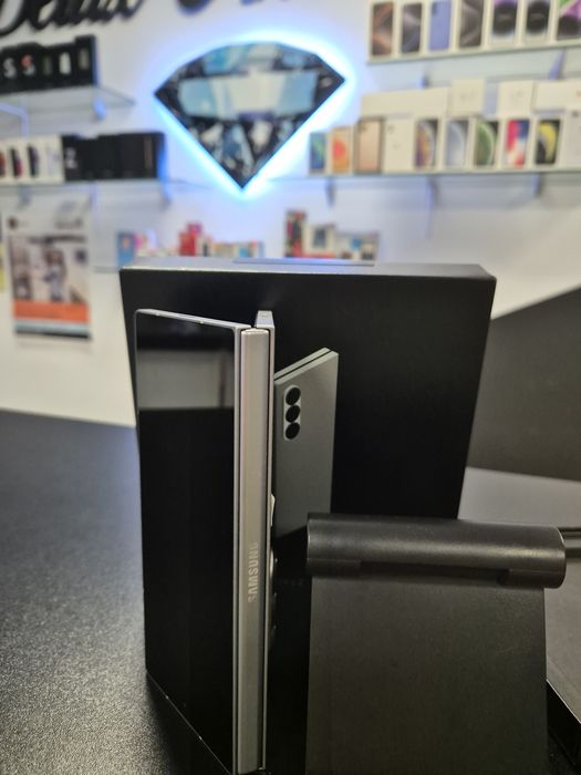 Samsung Z Fold 6 / Silver / DeluxGSM