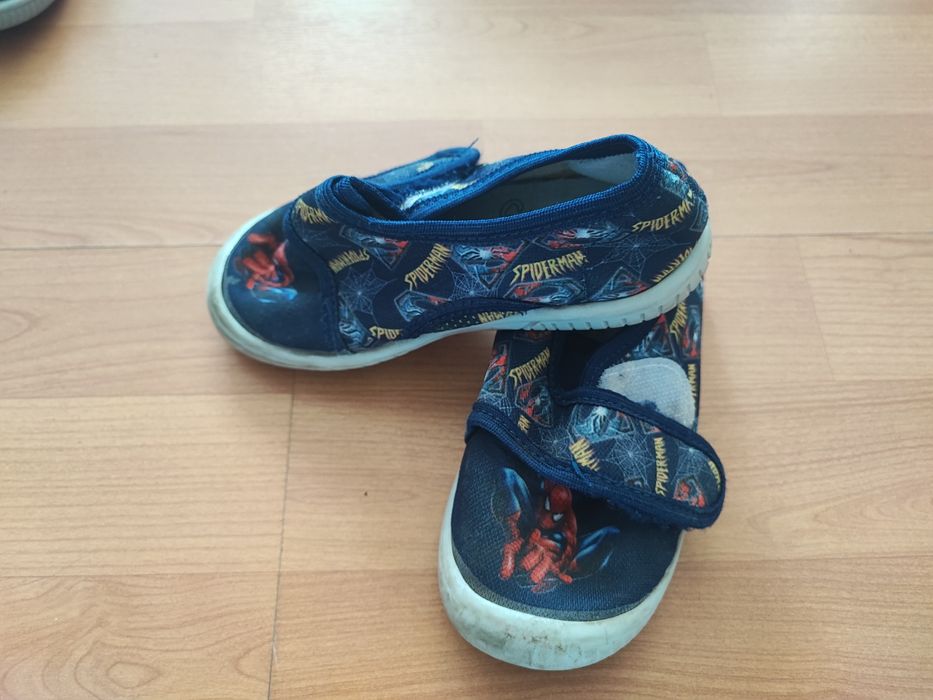 Детски пантофи за момче различни размери