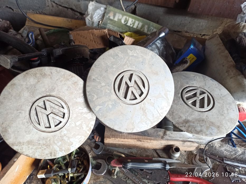 Продам колпаки родные Фольксваген
