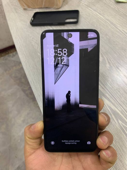 Redmi 12  8/256  karobka yoq holati zor aybi  yoq