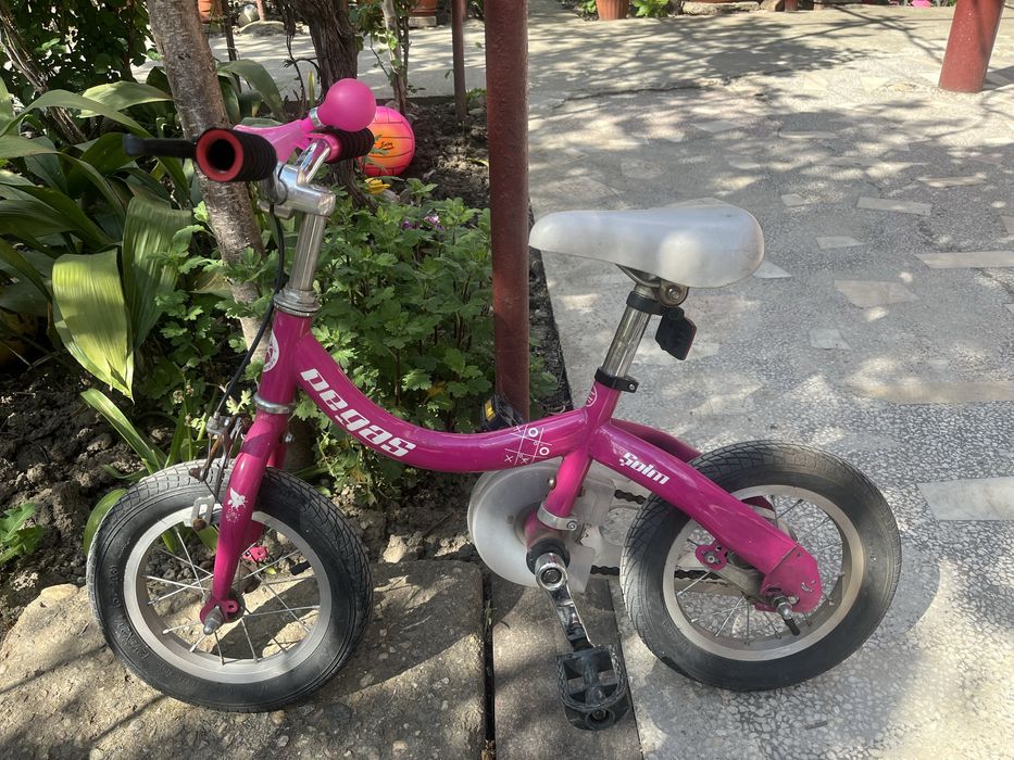 Bicicleta copii pegas soim cu roti ajutatoare