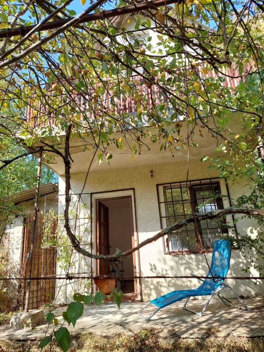 Teren 2600 mp Valea Brazilor-Curtea de Argeș, cu cabana, investitie