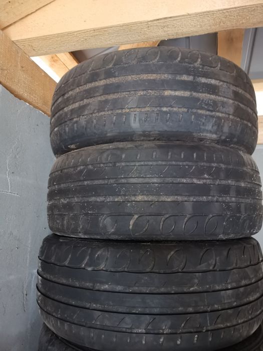 Vând cauciucuri 205/50 R17 de vară