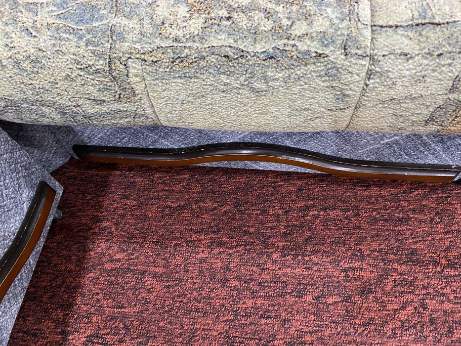 Отдам диван угловой