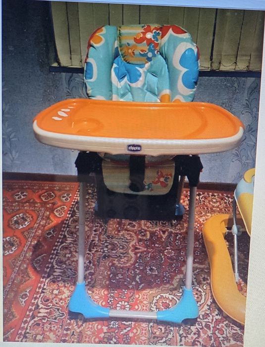 Стульчик для кормление CHICCO