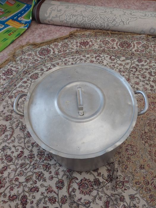 Кастрюля большая