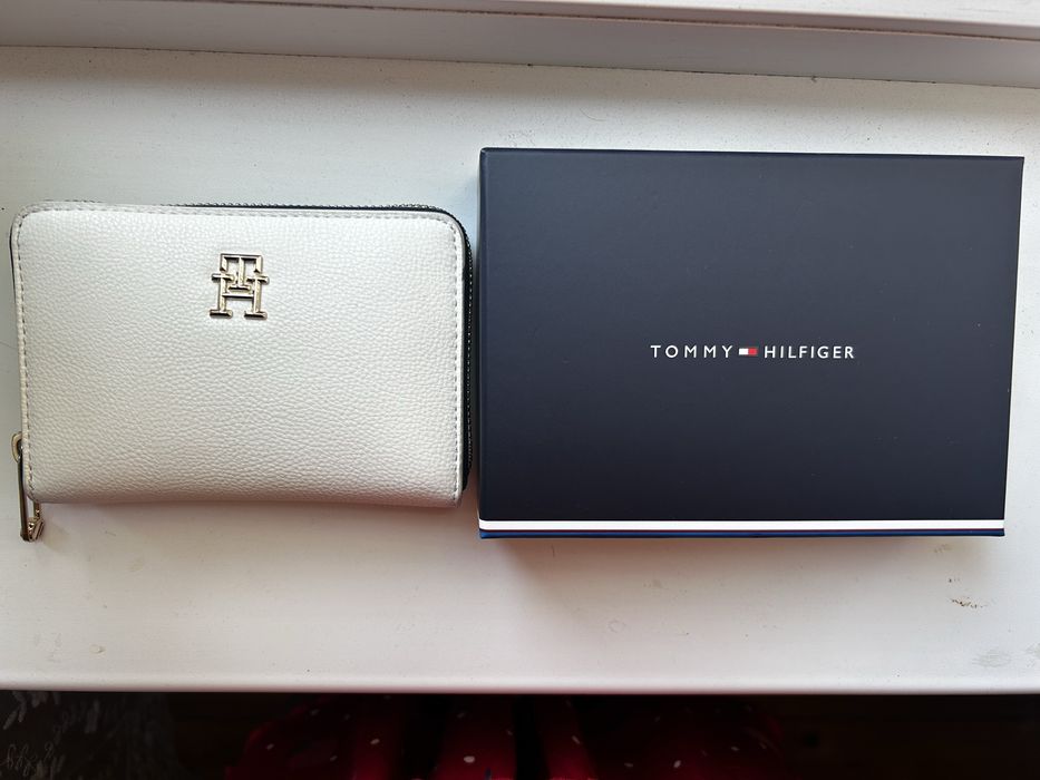 Дамско портмоне Tommy Hilfiger