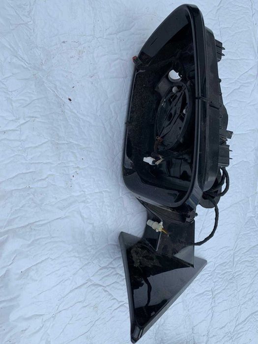 Oglinda exterioara stanga bmw seria 4 G26 cu defect