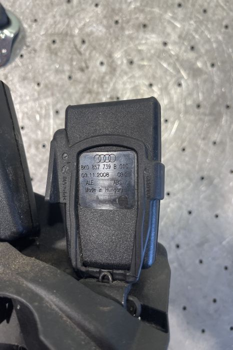 Teaca spate mijloc 8K0 857 739 B Audi A4 B8/8K