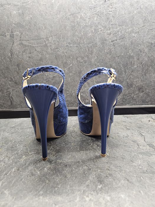 Дамски обувки с висок ток