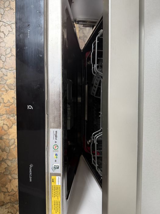 Посудомойка Whirlpool