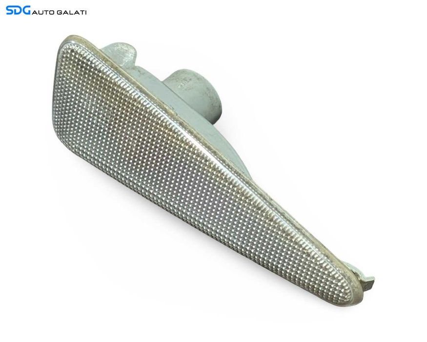 Lampa Semnalizare Stanga de pe Aripa Caroserie Dacia Sandero 1 2008 - 2012 Cod 8200602763 [LR4023]