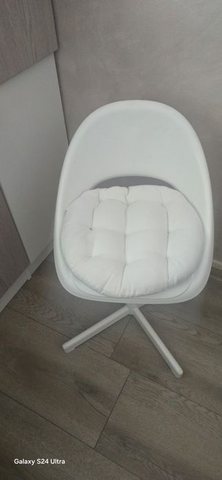 Детско столче за бюро