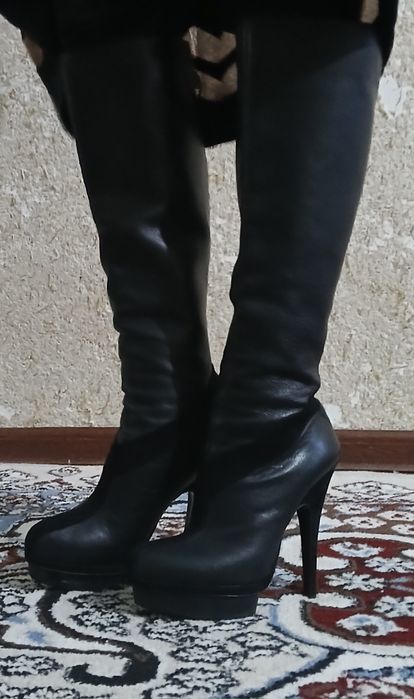 Женская обувь Yves Saint Laurent