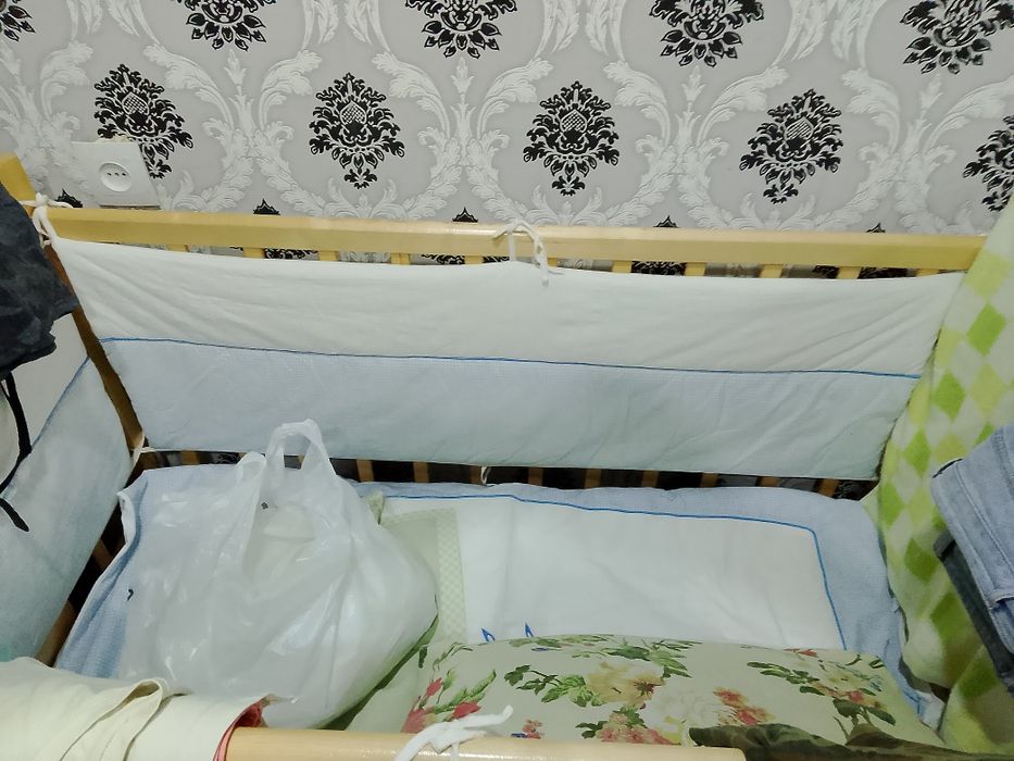 Продам детскую кроватку