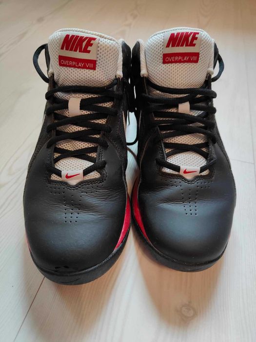 Nike Overplay VIII  Warna Langka Navy Red