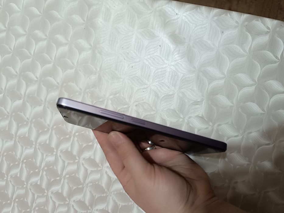 Продам телефон Redmi 14 c