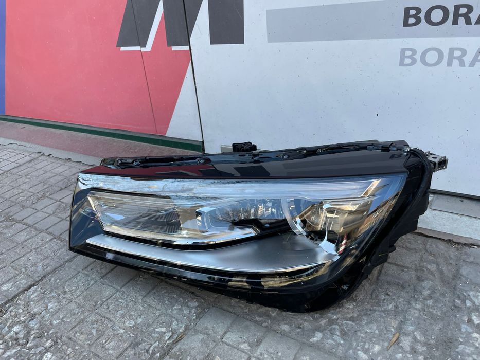 Audi Q5 Facelift 17-20 Лед ляв фар фарове