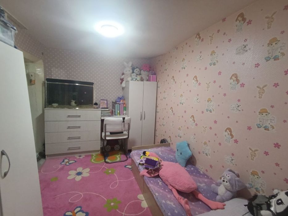 Участок 1,8 соток (3 ком. дом старой постройки). Старые Сергели.