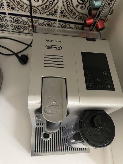 Кофемашина delonghi