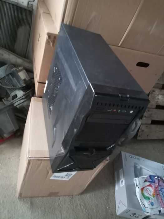 Vand schimb unitati pc desktop 4 gb 8gb  ram dual 2.1 ghz 3.1 ghz wdb