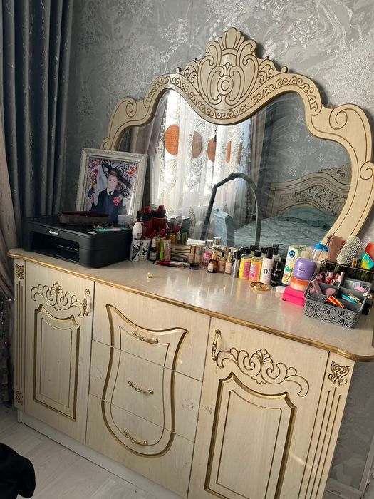 Спальный мебель.