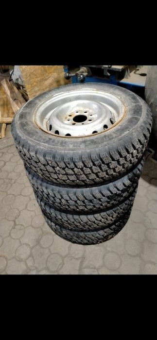 Продам резину на 13