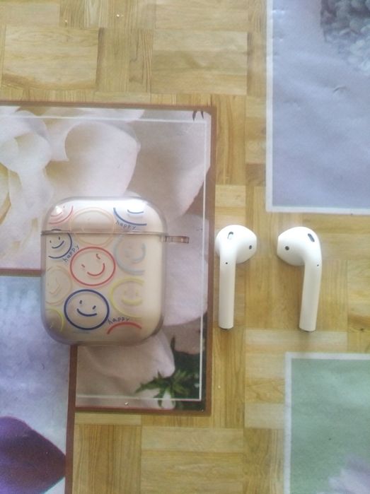 AirPods (Dubai 2.2 Lux version)