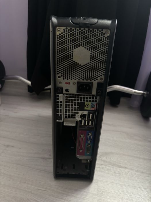 Компютър    DELL