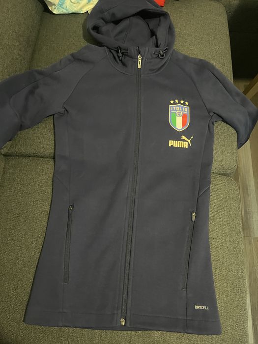 ново горнище Пума Италия. Puma Italy