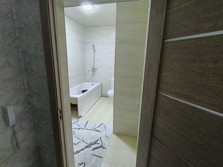 Ijaraga uy, yangi remont qilingan, hech kim yashamagan