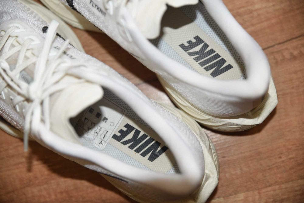 Nike Оригинални маратонки 43 номер