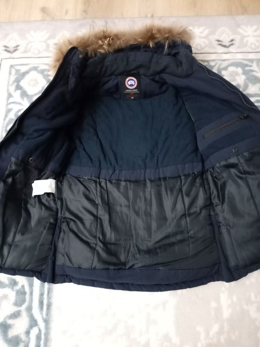 Зимняя теплая куртка