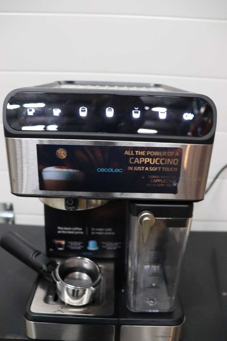 Полуавтоматична кафемашина Cecotec Power Instant-ccino 1350W, 1.4л