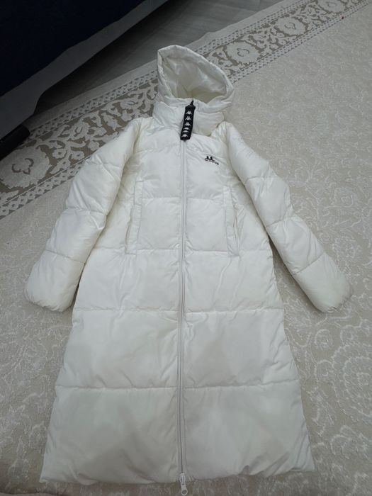 Продам теплую куртку для девочек