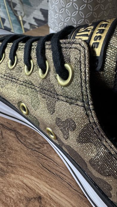 Нови дамски кецове Converse номер 39